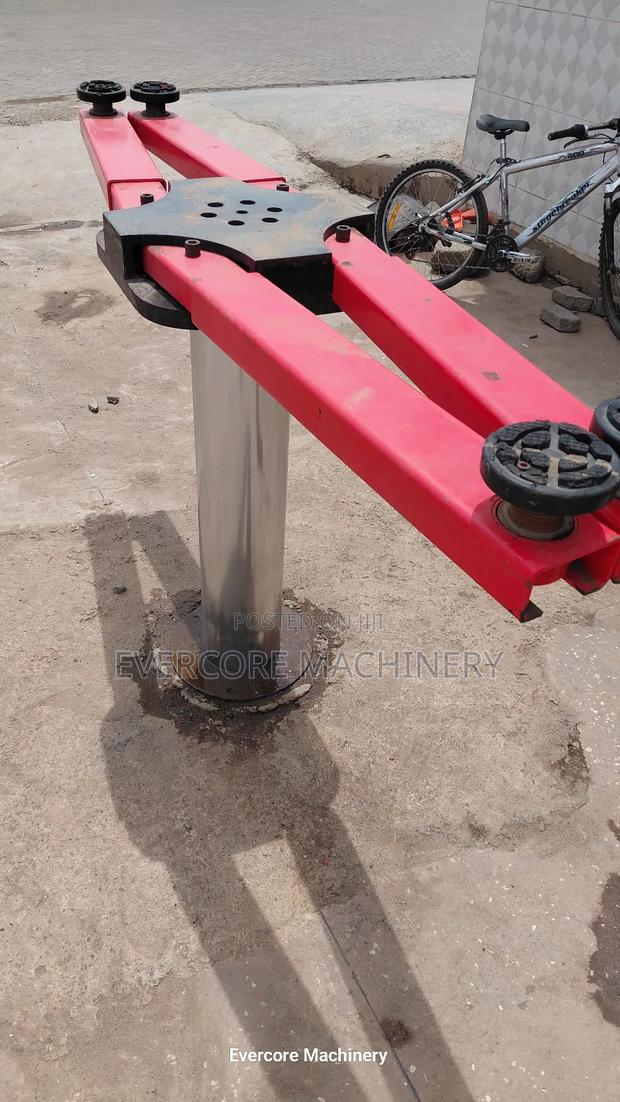 Single Post Underwash Car Lift Machine X-Type 4 Tonne.