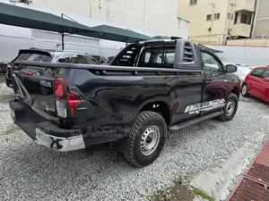 Toyota Hilux Revo Smart Cab Deisel 2.8 RWD 2019 Black
