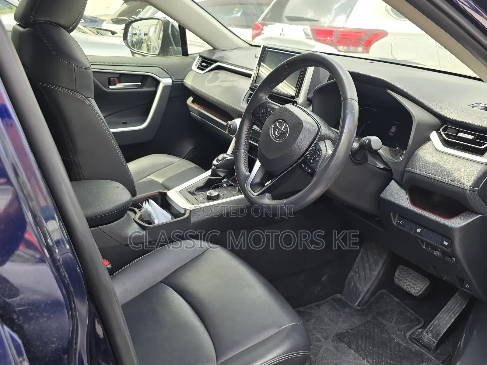 Toyota RAV4 Hybrid 2019 Blue