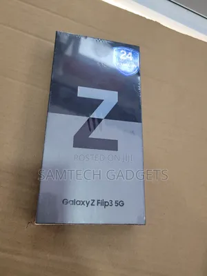 New Samsung Galaxy Z Flip3 5G 256 GB Purple