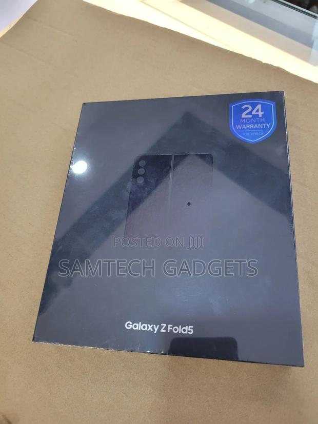 New Samsung Galaxy Z Fold 5 256 GB Black - main view