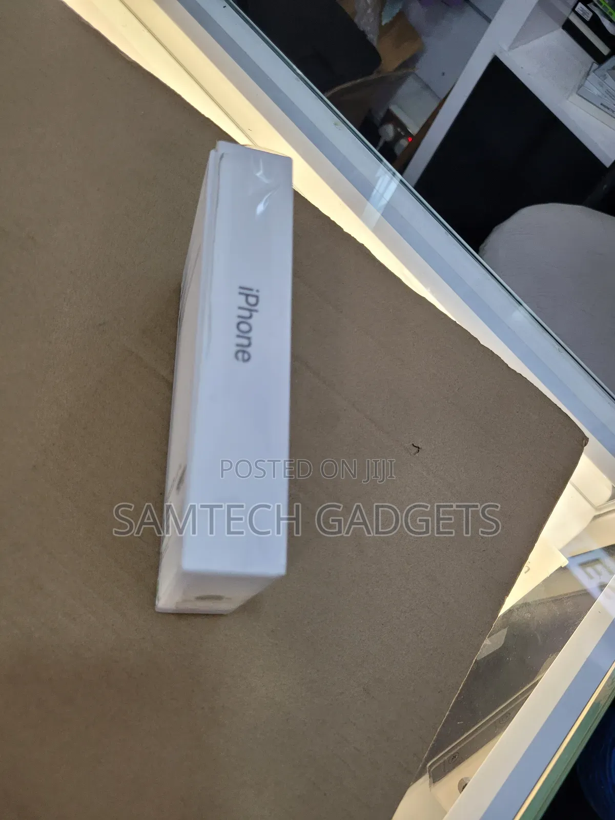 New Apple iPhone 15 Pro 256 GB Silver
