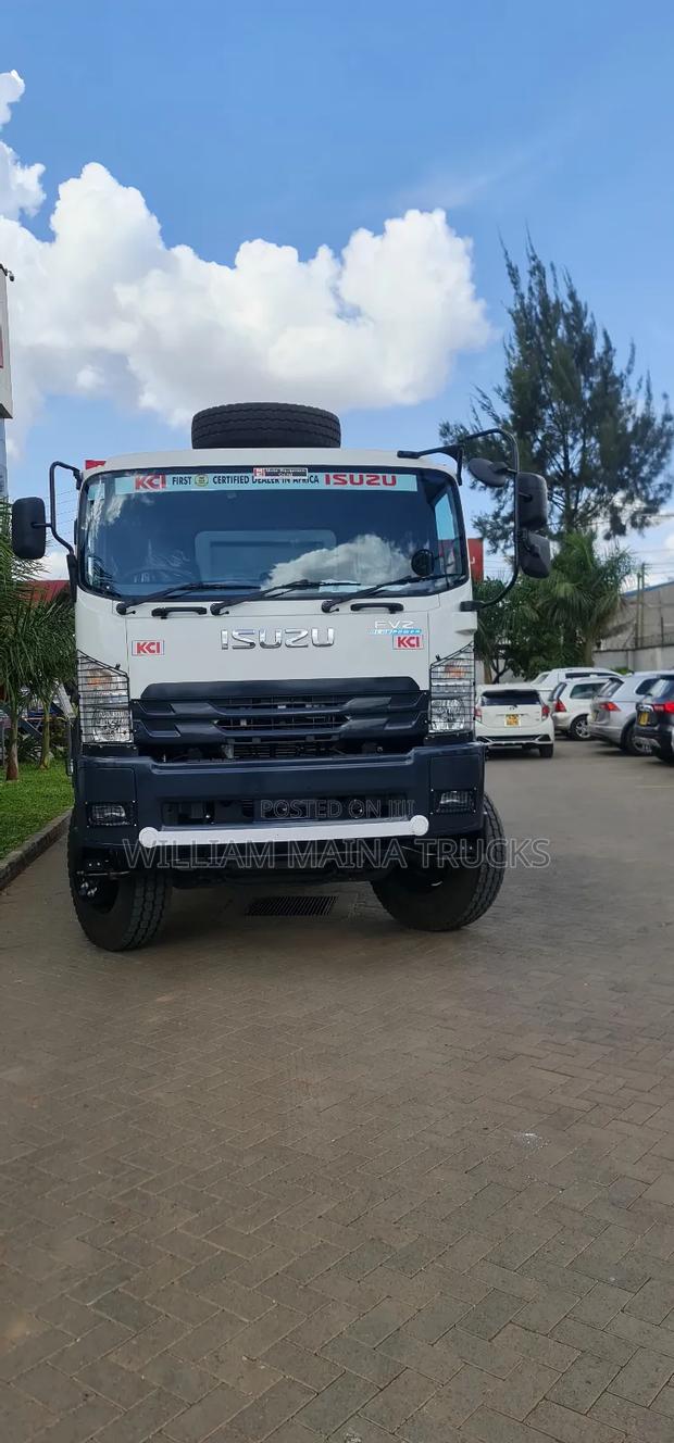Isuzu Fvz 2025 White