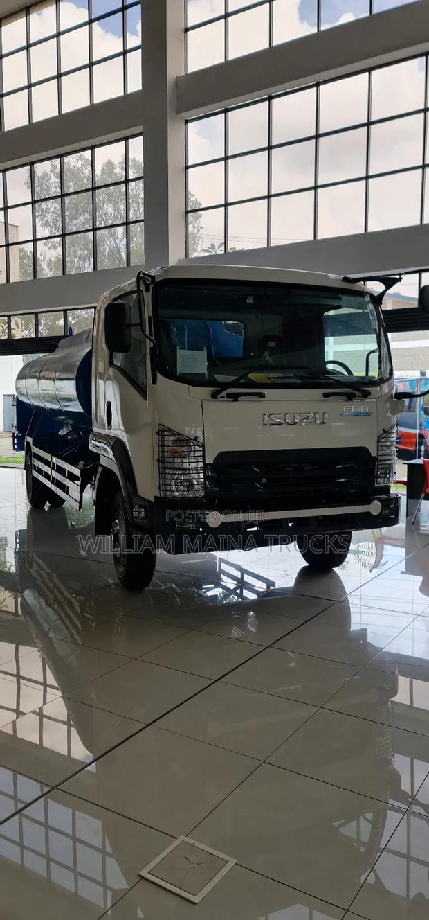 Isuzu FRR Water Tanker
