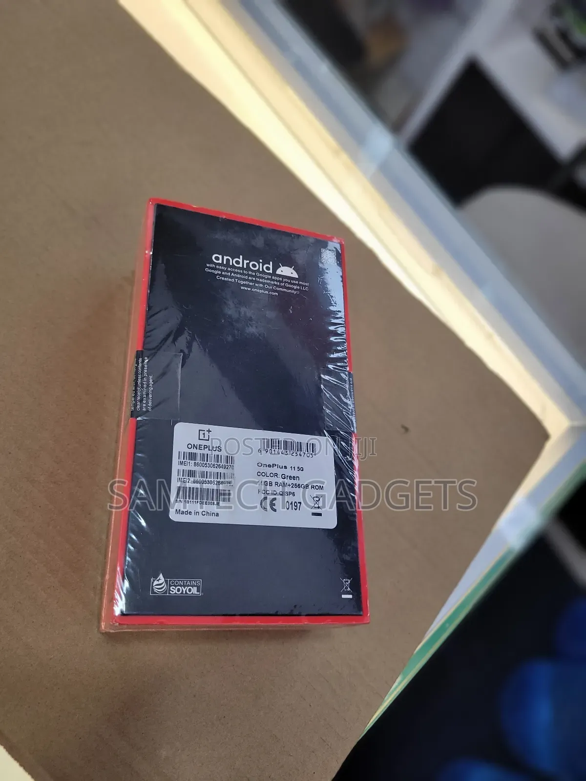 New OnePlus 11 256 GB Gold