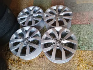 Original Exjapan Alloy Rims for Vw Voxiwagan Clean and Very Strong 