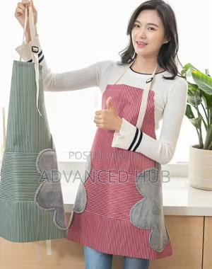 Kitchen Apron With Hand Wipe Pockets - thumbnail 2