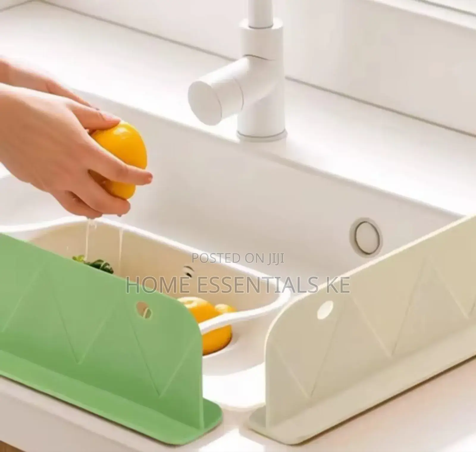 *Kitchen Sink Splash Guard With Suction Cup*