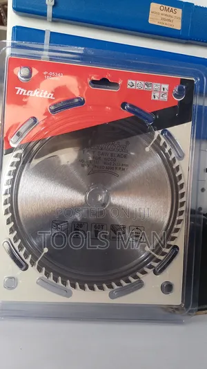 Makita T.C.T. (Tungsten Carbide Tipped) Circular Saw Blade.