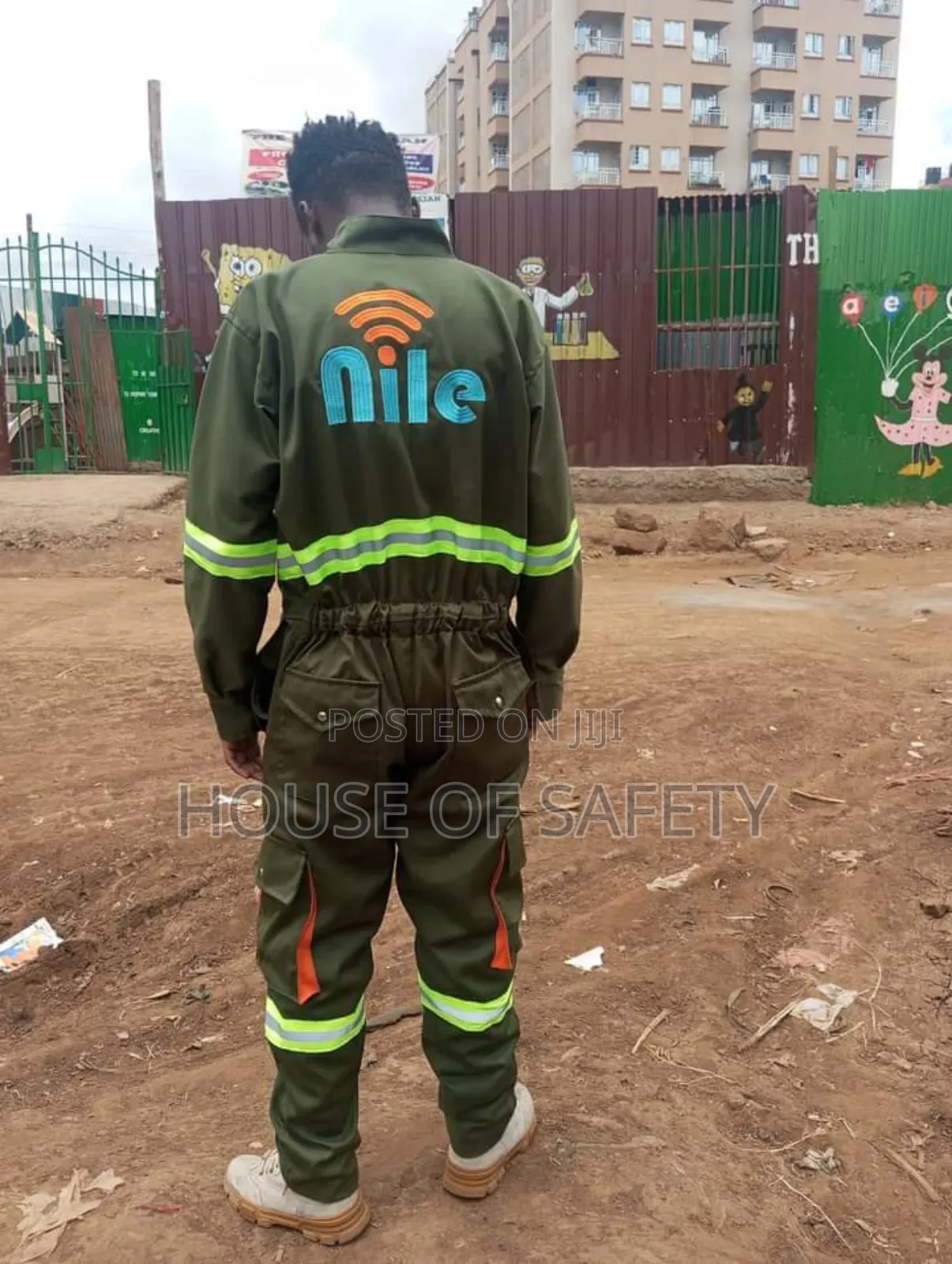 Extra Large Size Green Cargo With Orange Pockets