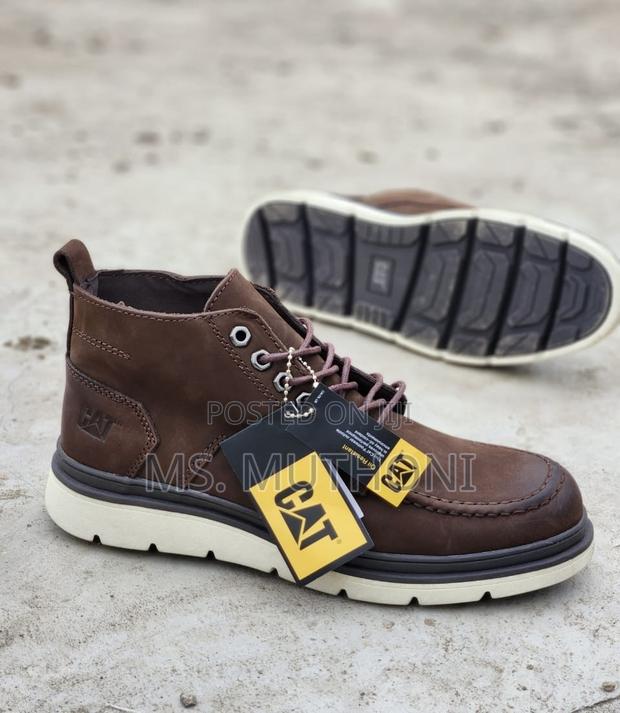 Caterpillar  Casual Boots With a White Sole. Sizes 39 - 45 - main view