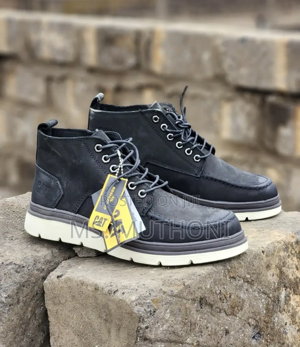 Caterpillar  Casual Boots With a White Sole. Sizes 39 - 45