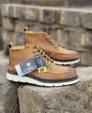 Caterpillar  Casual Boots With a White Sole. Sizes 39 - 45