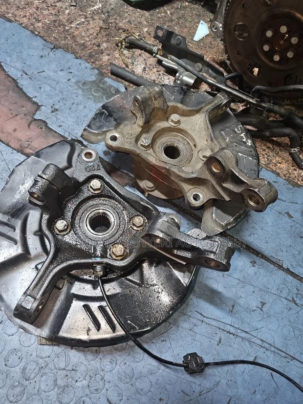 Front Hub Subaru Outback - thumbnail 5
