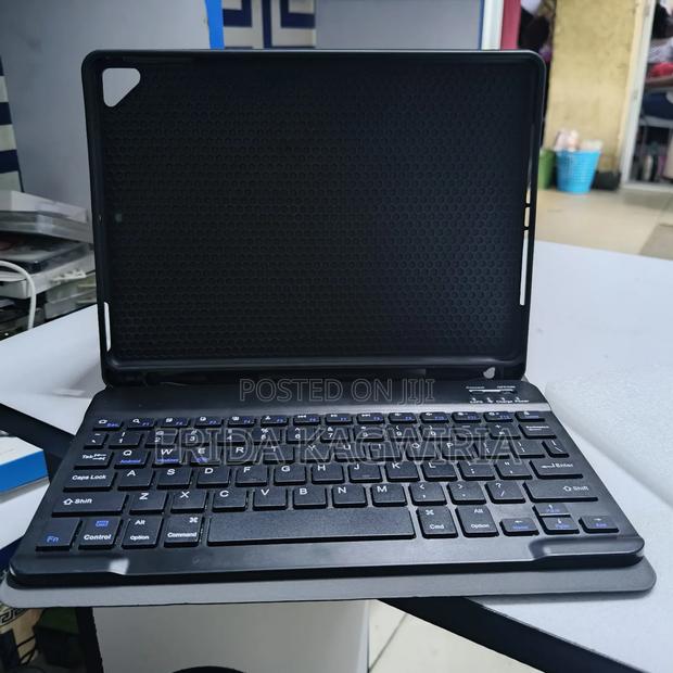 iPad 6th Generation 9.7" Smart Keyboard Flip Case With Pen Slot - thumbnail 2