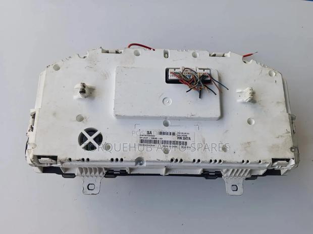 Nissan Note Hybrid Clock - thumbnail 2