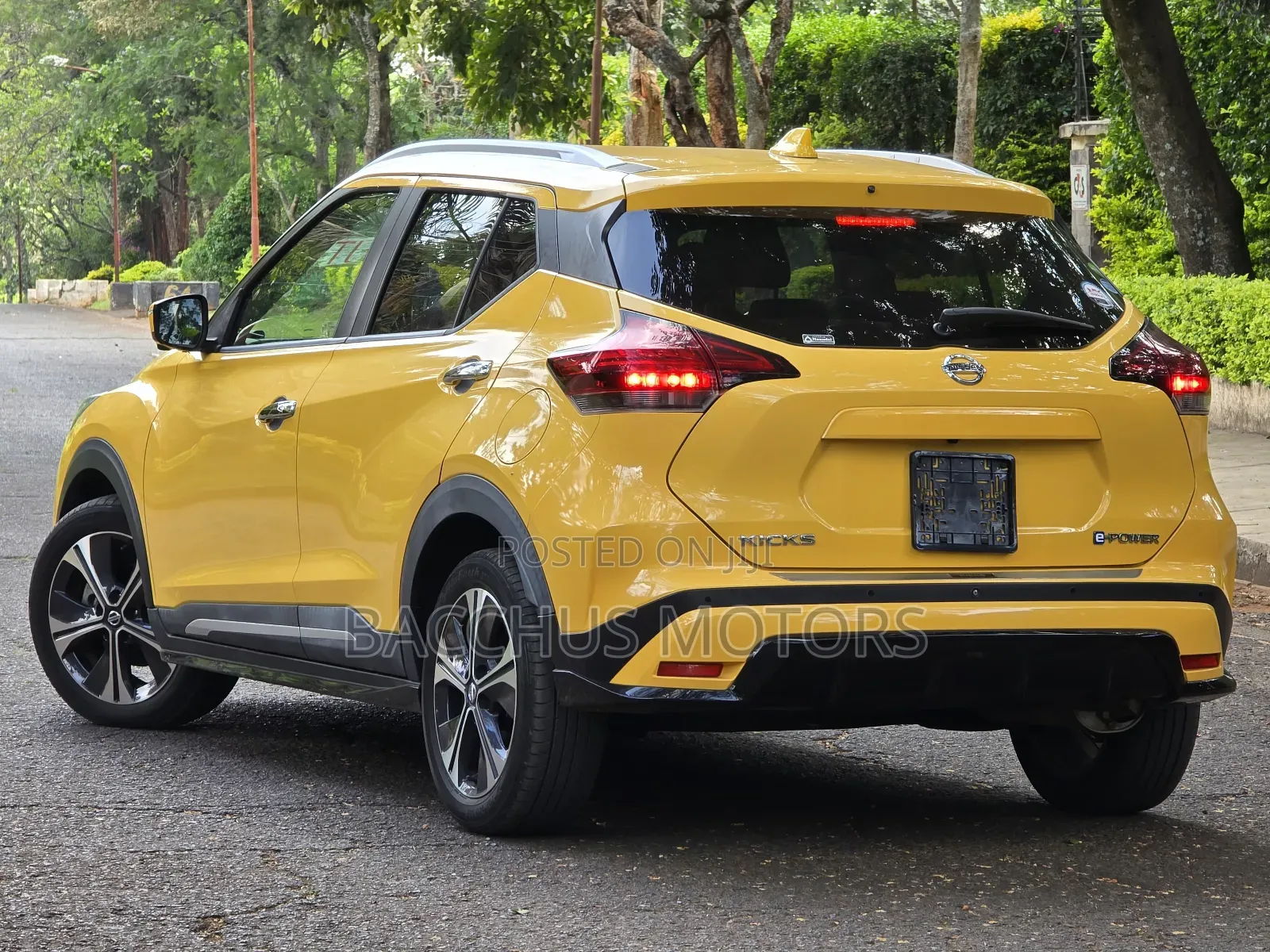 Nissan Kicks 2020 Yellow