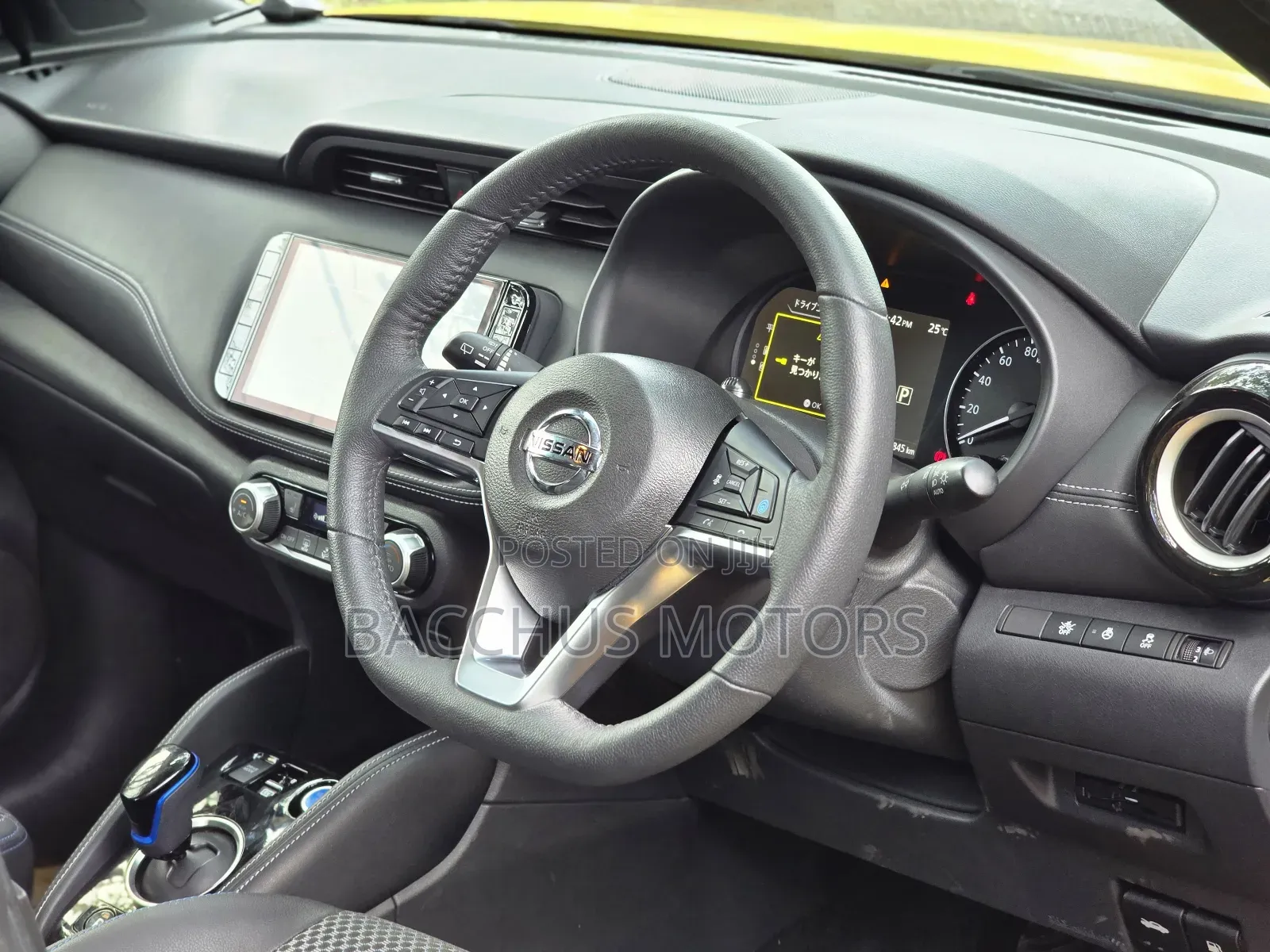 Nissan Kicks 2020 Yellow