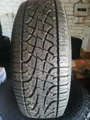 285/60 R18 Pirelli Scorpion Tyre