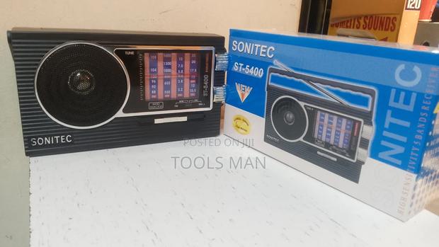 Sonitec St-5400 Portable Radio.