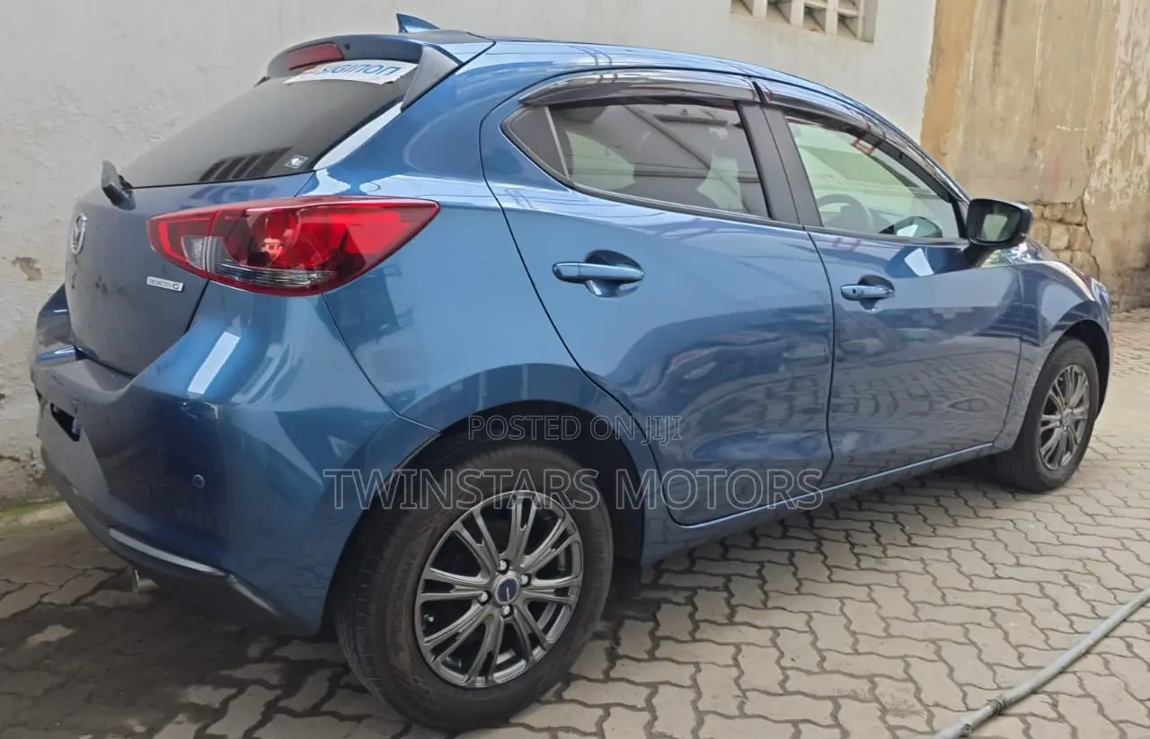 Mazda 2 2019 Blue