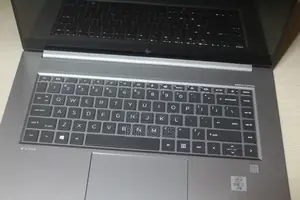 New Laptop HP ZBook Firefly 15 G7 32GB Intel Core I7 SSD 512GB