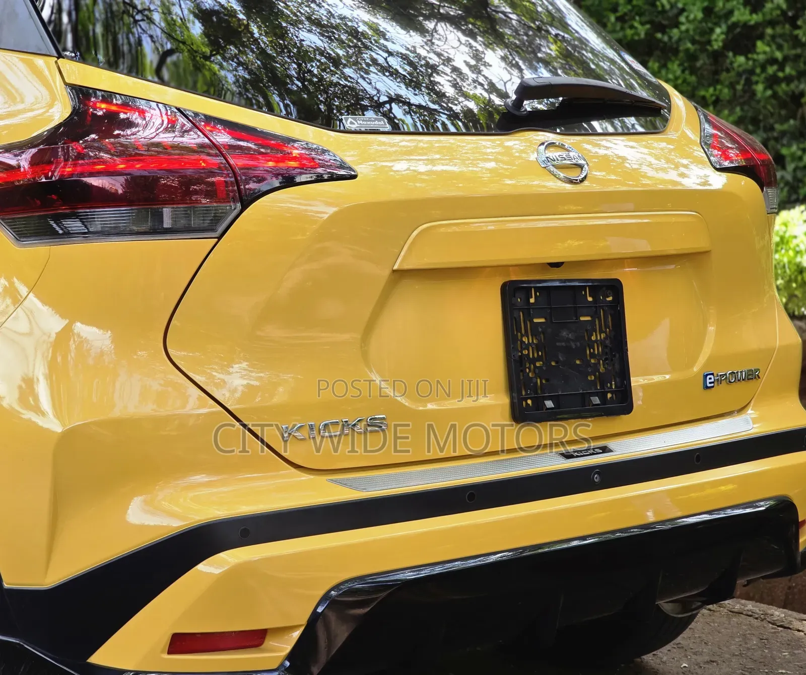 Nissan Kicks SV 2020 Yellow