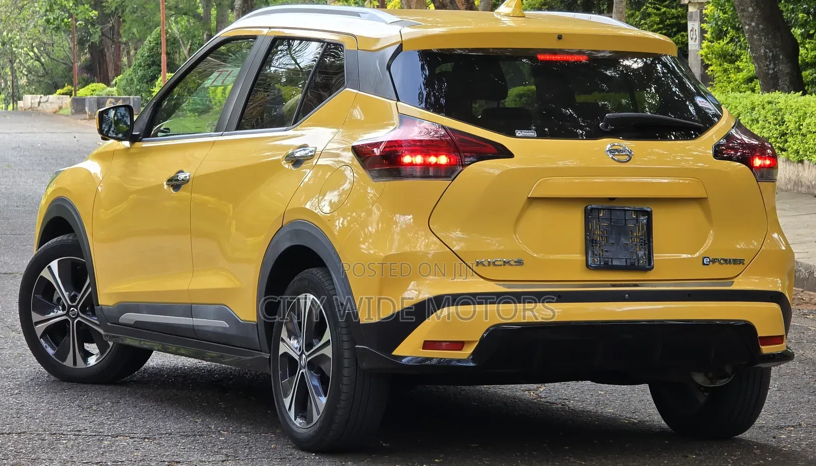 Nissan Kicks SV 2020 Yellow