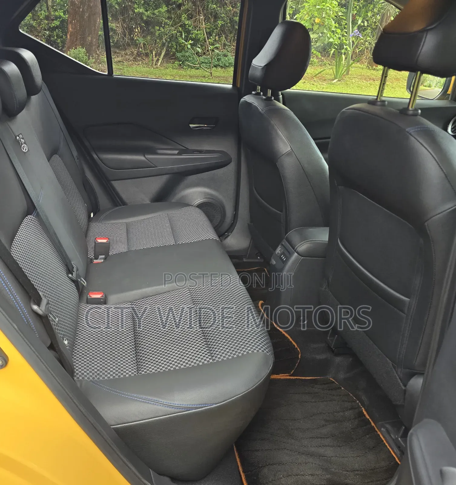 Nissan Kicks SV 2020 Yellow