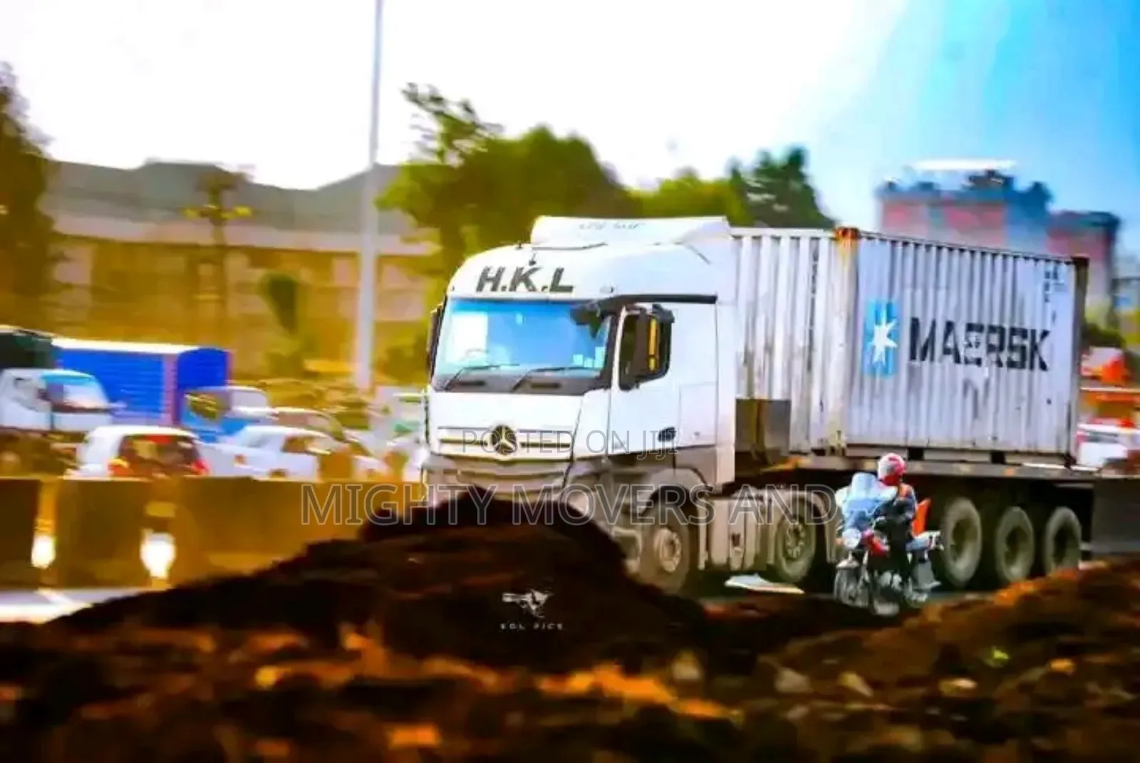 Trailers for County to County Jobs and Logistics Are Available