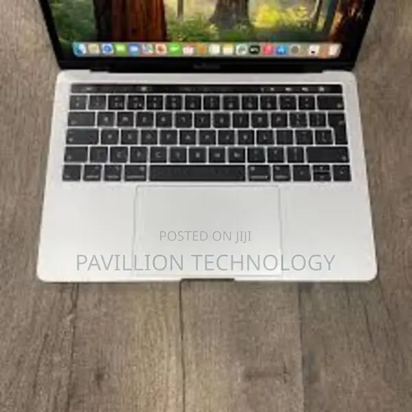 Laptop Apple MacBook Pro 16GB Intel Core i7 SSD 256GB