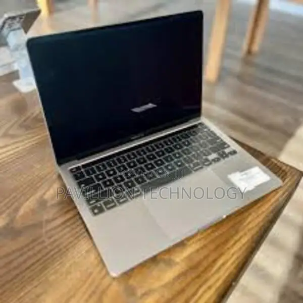 Laptop Apple MacBook Pro 16GB Intel Core i7 SSD 256GB