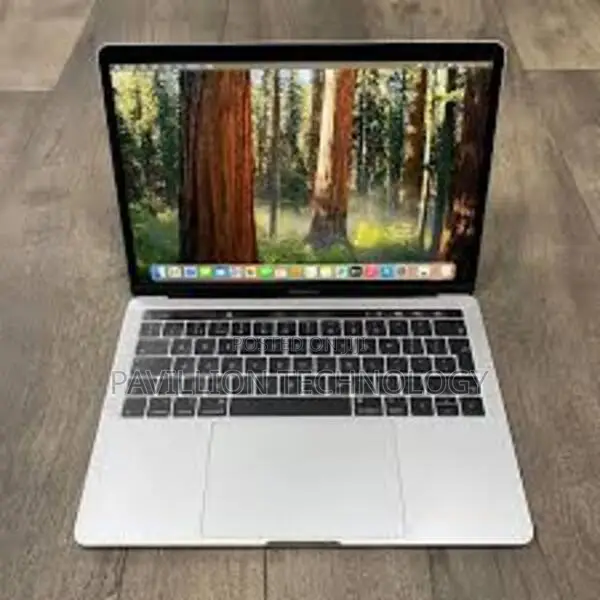 Laptop Apple MacBook Pro 16GB Intel Core i7 SSD 256GB