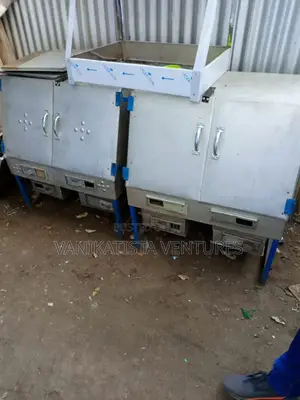 Juakali Charcoal/Gas Oven – Dual Use for Baking and Nyama Choma.