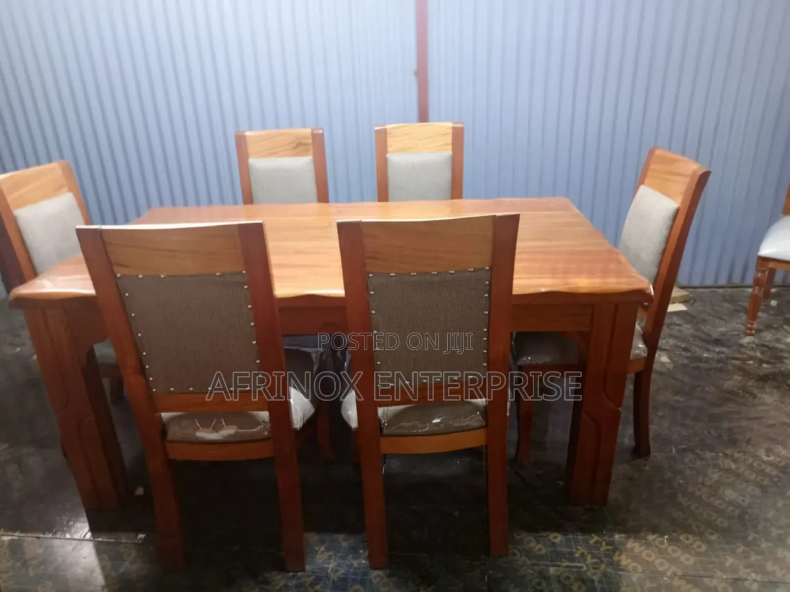 Mahogany 6-Seater Dinning Table