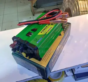 600 Solar Max Inverter/Dc 12v to Ac 230v