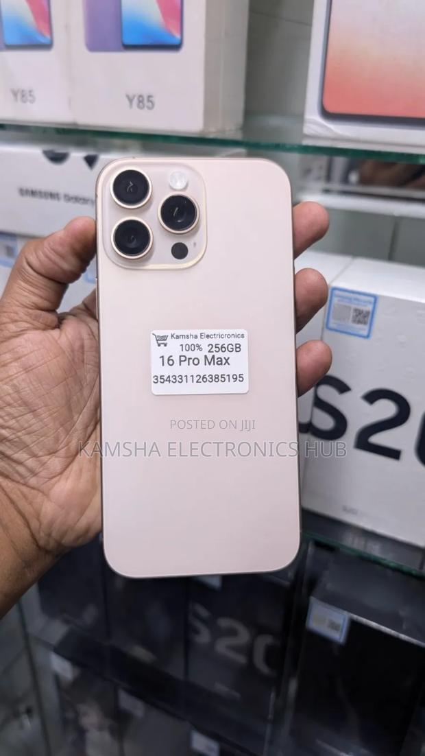 Apple iPhone 16 Pro Max 256 GB Gold - main view