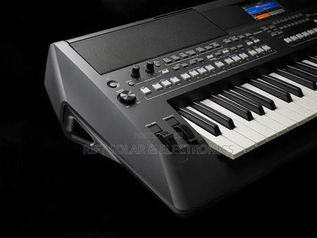 Yamaha PSR Sx 600 Portable Keyboard - thumbnail 4
