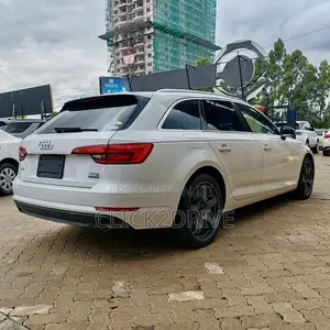 Audi A4 2.0T Premium AWD quattro 2017 White