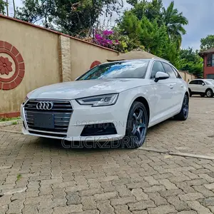 Audi A4 2.0T Premium AWD quattro 2017 White