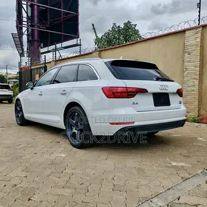 Audi A4 2.0T Premium AWD quattro 2017 White