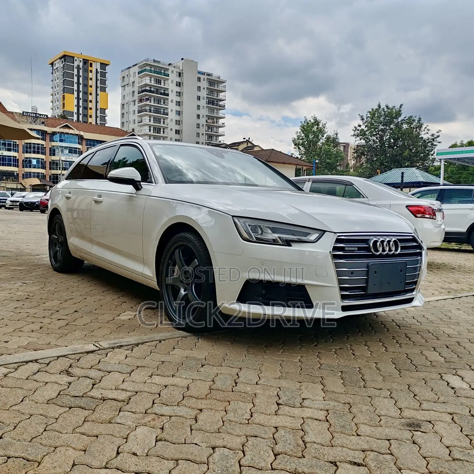 Audi A4 2.0T Premium AWD quattro 2017 White