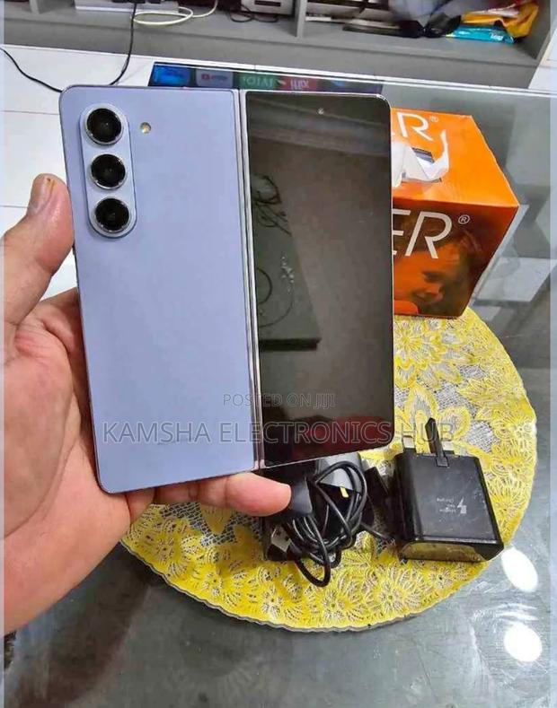 Samsung Galaxy Z Fold 5 256 GB Blue - main view