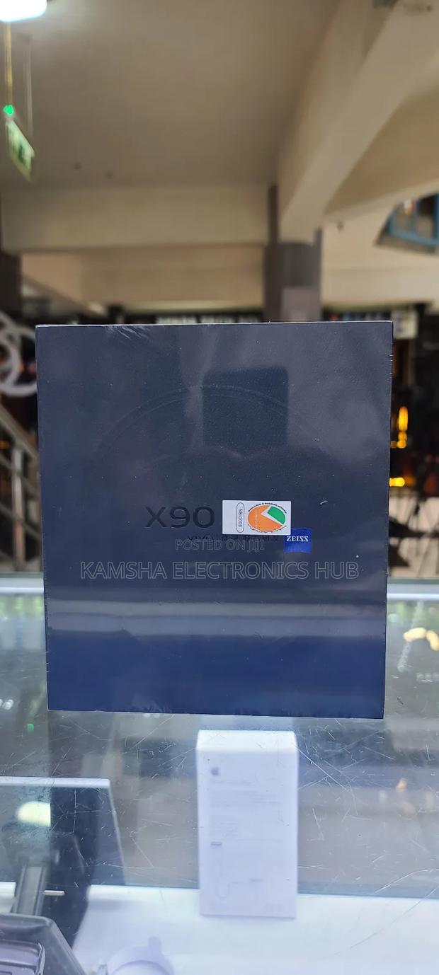 New Vivo X90 256 GB Black - main view