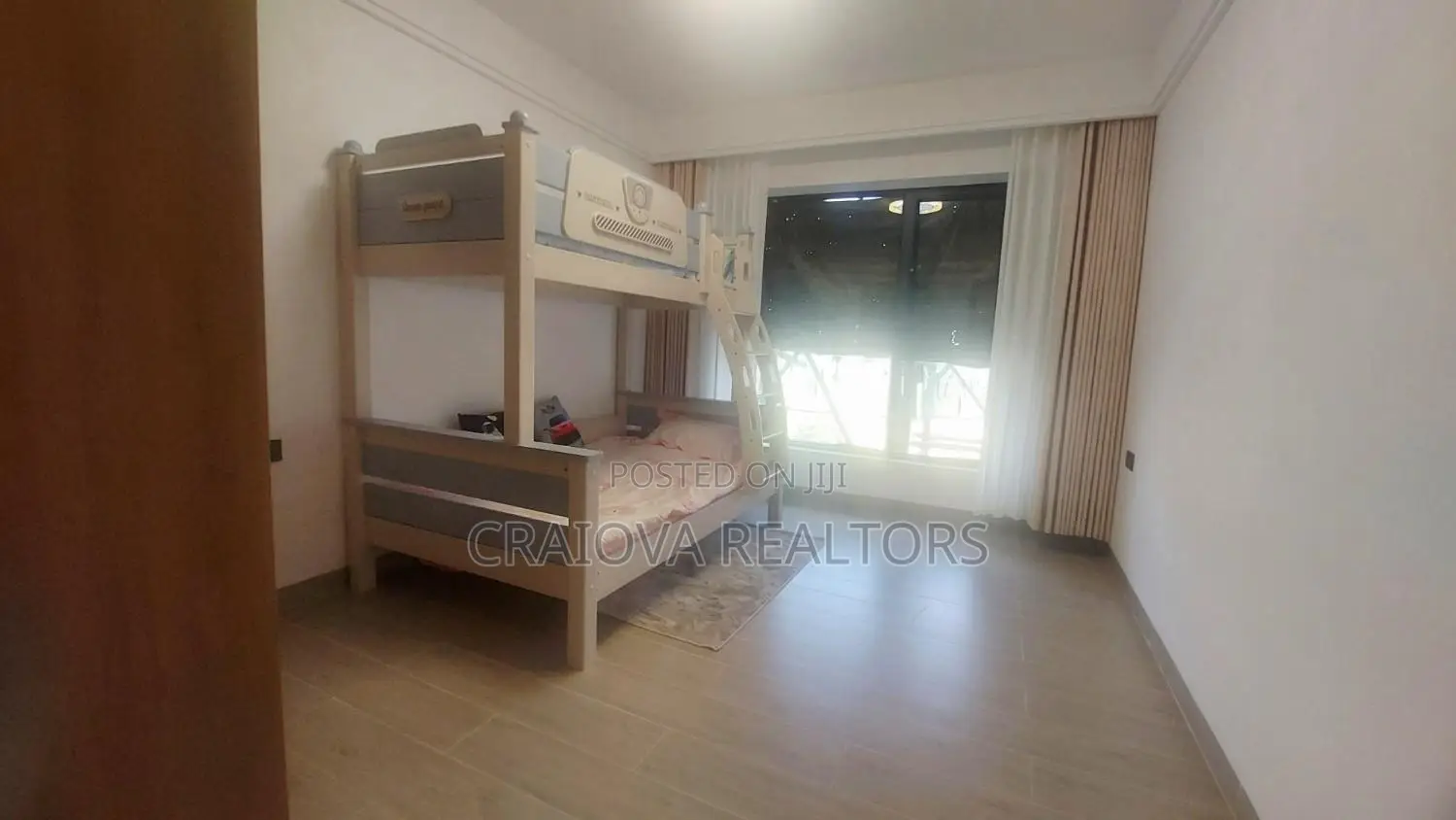 3bdrm Apartment in Hotel 67 Area for sale