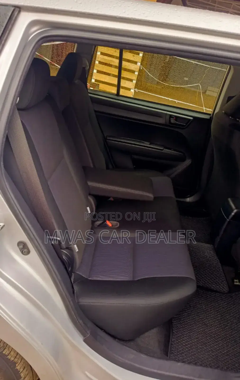 Toyota Corolla Fielder 2019 Silver