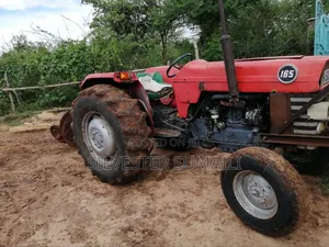 A Tractor Mf165