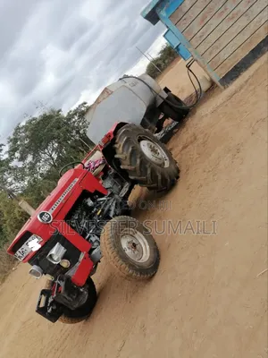 A Tractor Mf165