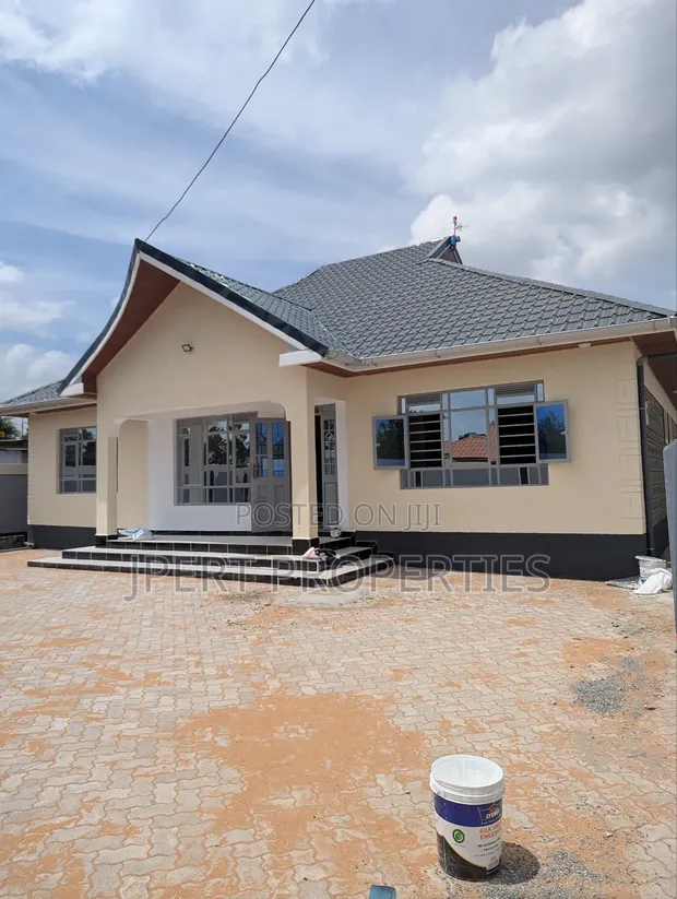 3bdrm Bungalow in Mugutha, Ruiru for sale