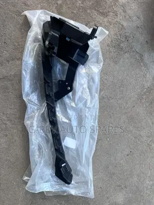 Honda CRV Rm1 Headlight Brackets Oem.